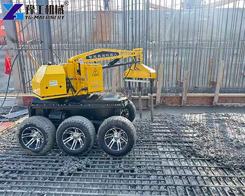 concrete vibrating robot for floor slab