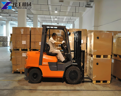 How to Choose the Right Electric Forklift for Indoor Warehouses? 3 ton electric forklift lifting pallets up to 6 meters