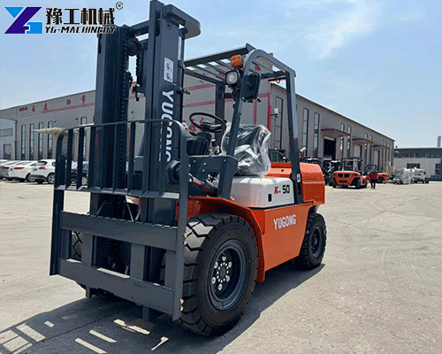 diesel forklift display in YG Machinery