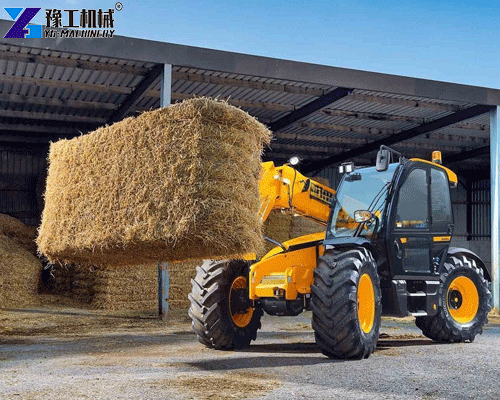 farm telehandler loading pallets