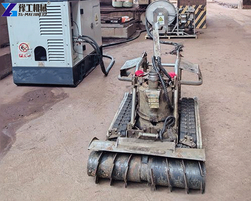 cutting head for industrial sludge removal