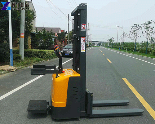 fully electric pallet stacker