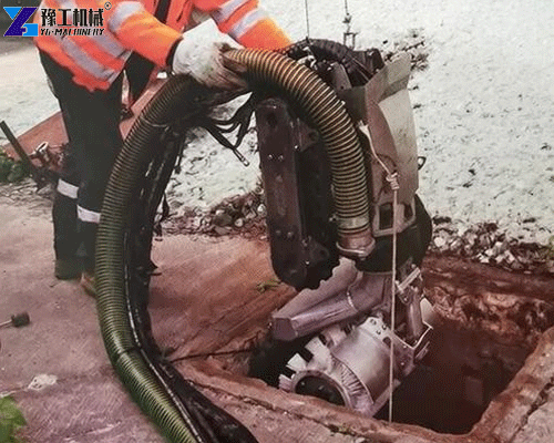 tank cleaning robot in oil storage facility