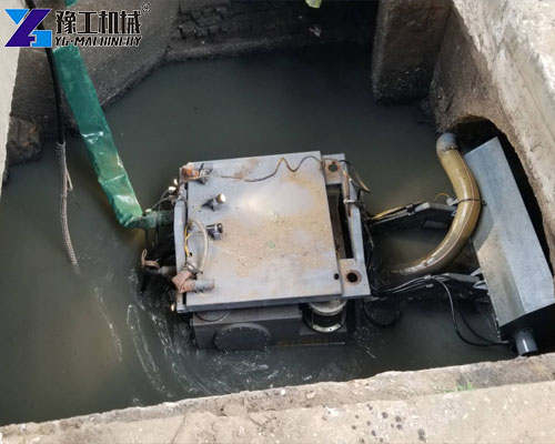 underground pipe cleaning robot